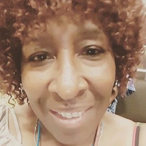 Meet your Posher, Beverly